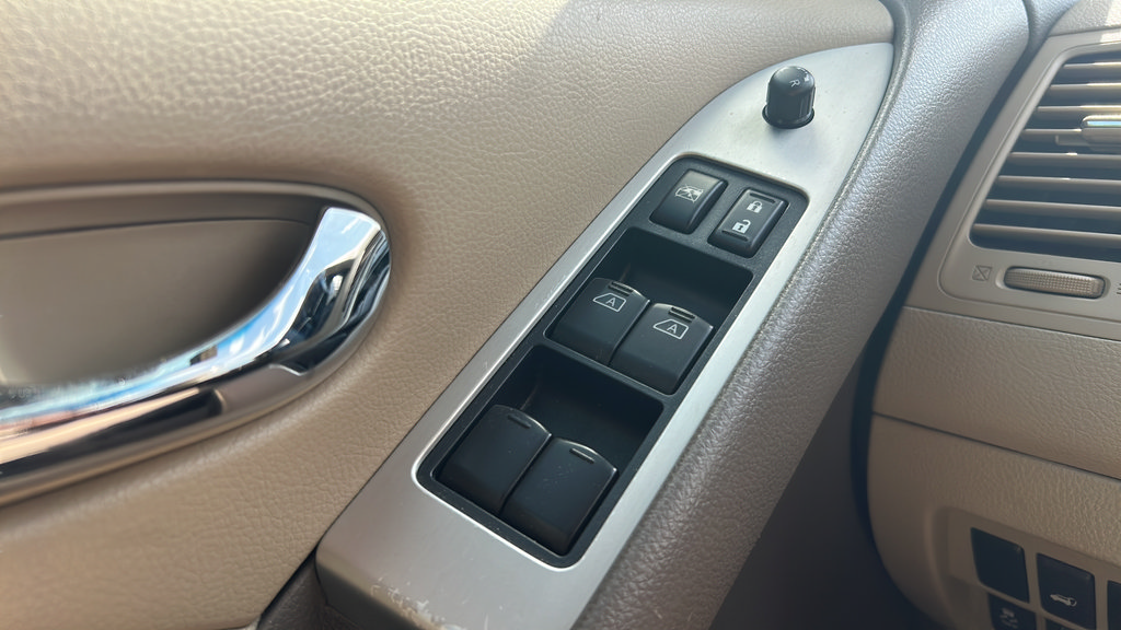 Used 2014 Nissan Murano SV w/ Value Package FWD image 11