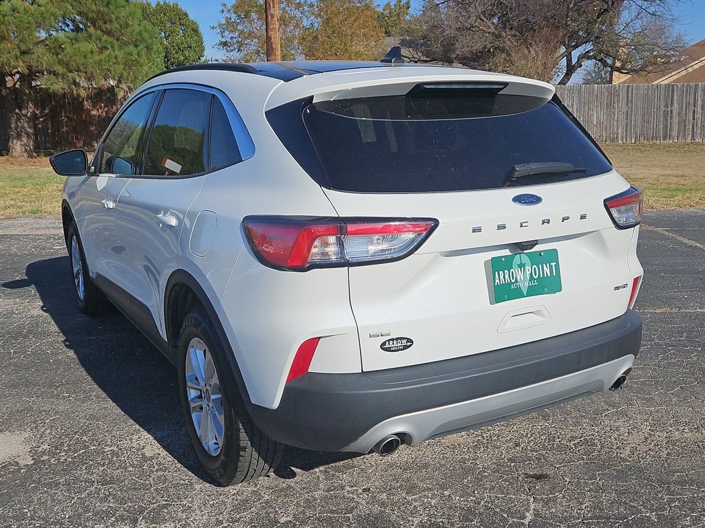 Used 2022 Ford Escape SE w/ Cold Weather Package image 8