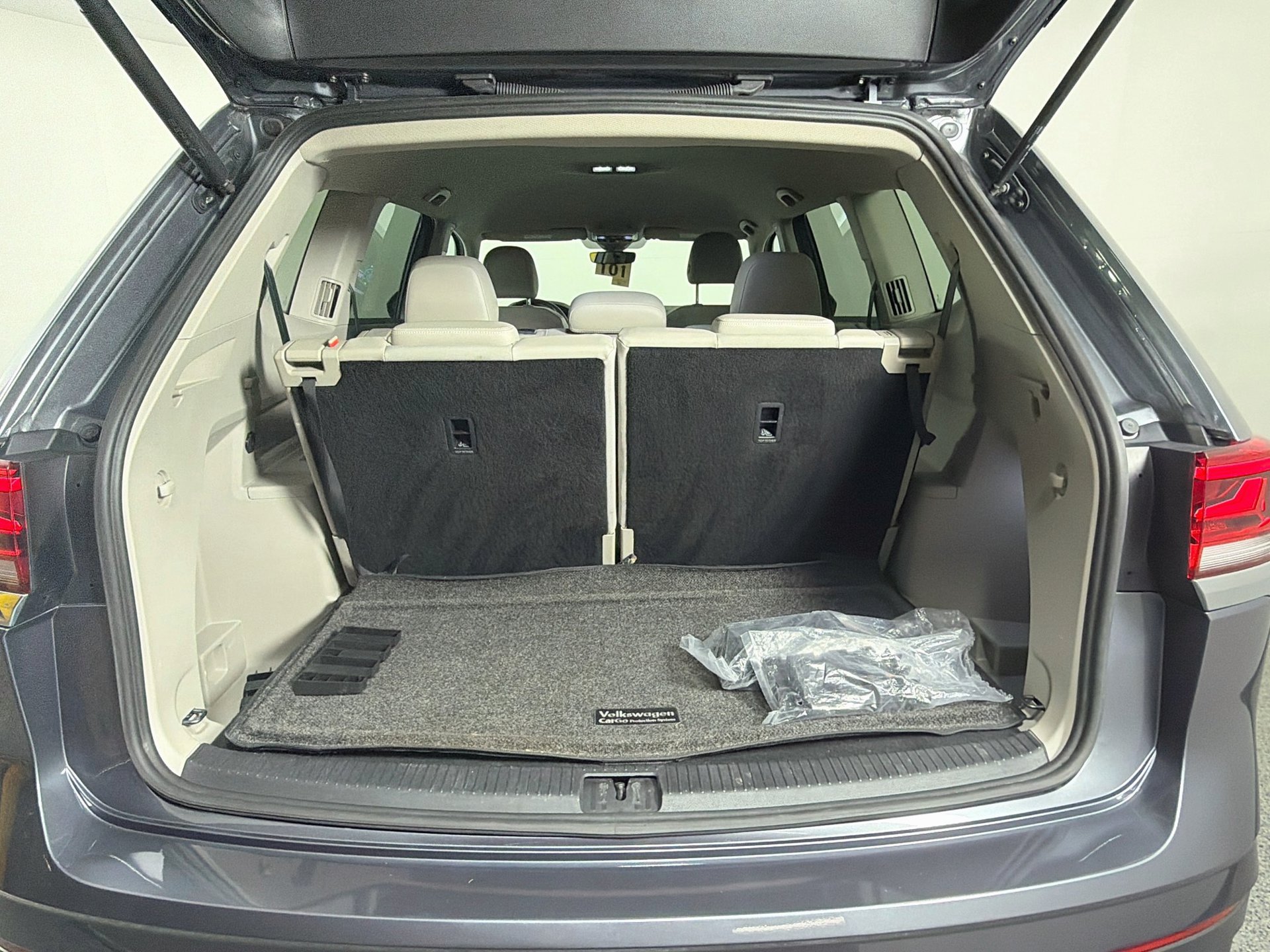 Certified 2024 Volkswagen Atlas SE FWD image 24