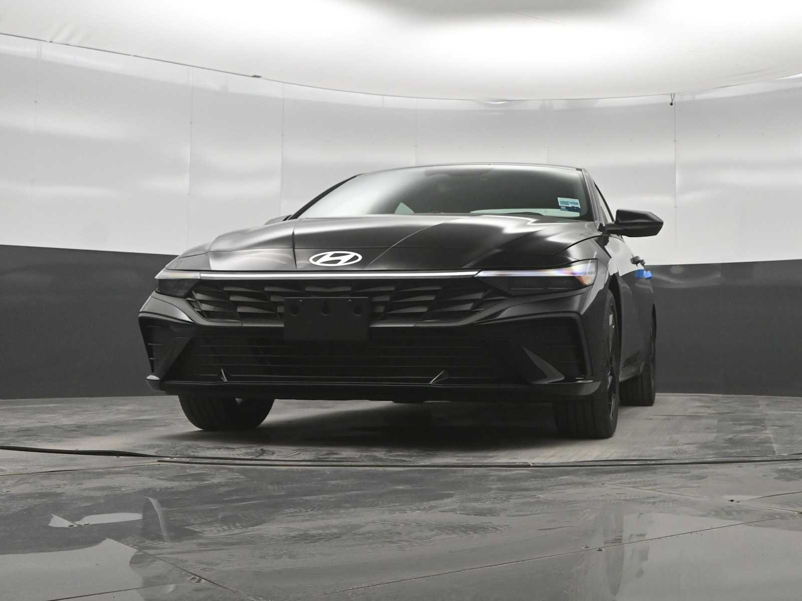 New 2026 Hyundai Elantra SEL Sport FWD image 35