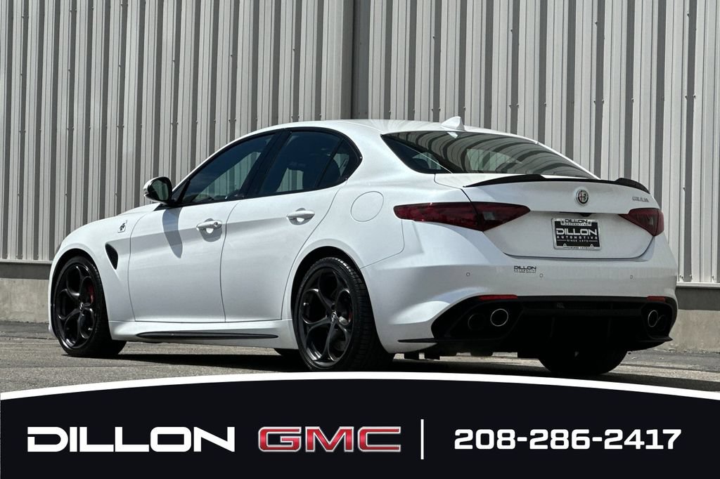 Used 2017 Alfa Romeo Giulia Quadrifoglio RWD image 6
