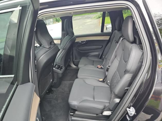 Certified 2025 Volvo XC90 B5 Core AWD/4WD image 6
