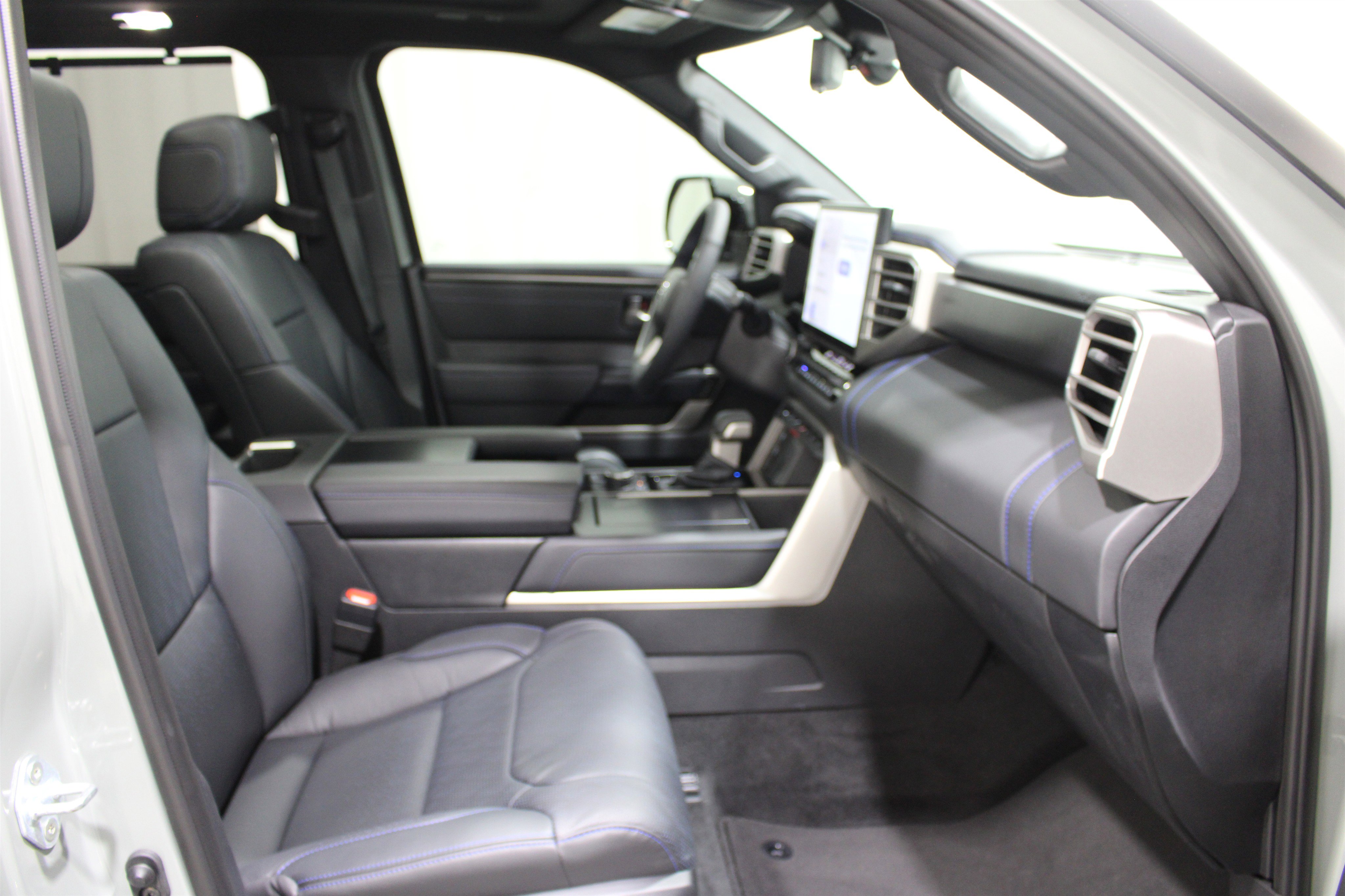 Used 2026 Toyota Sequoia Platinum image 35