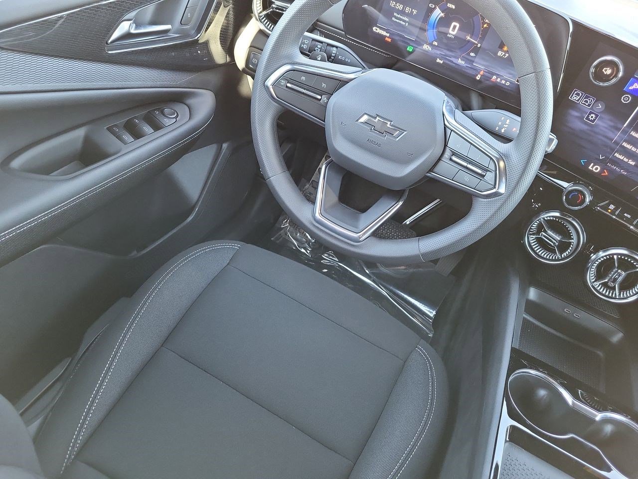 New 2026 Chevrolet Blazer EV LT image 15