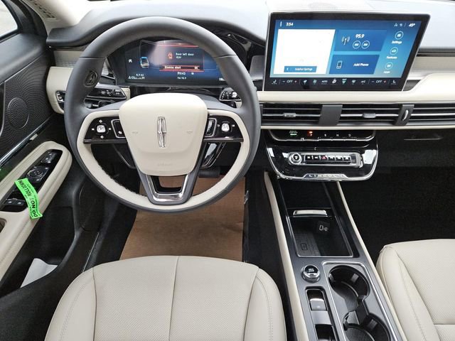 New 2026 Lincoln Corsair Premiere FWD image 4