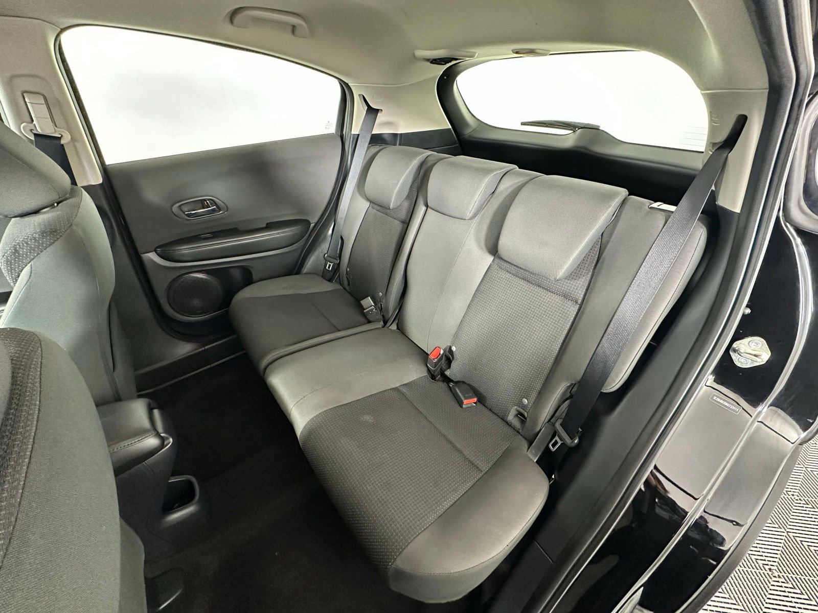 Used 2019 Honda HR-V LX image 26