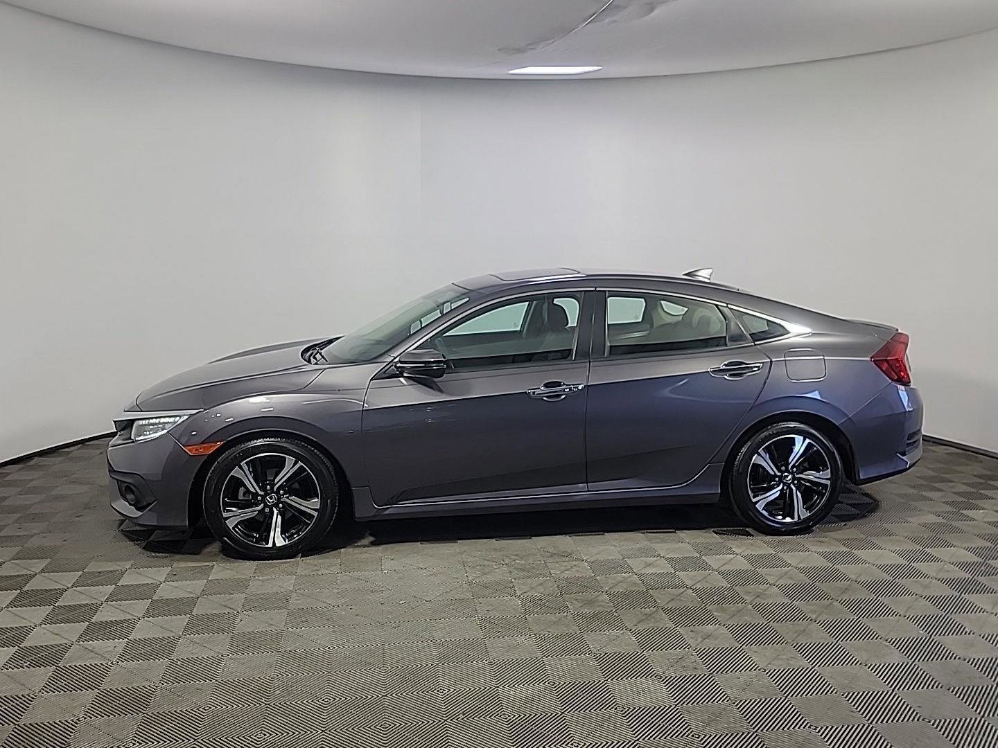 Used 2016 Honda Civic Touring image 11