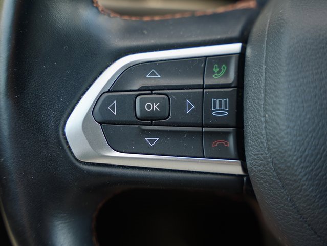 Used 2022 Jeep Compass Limited w/ (RED) Package image 17