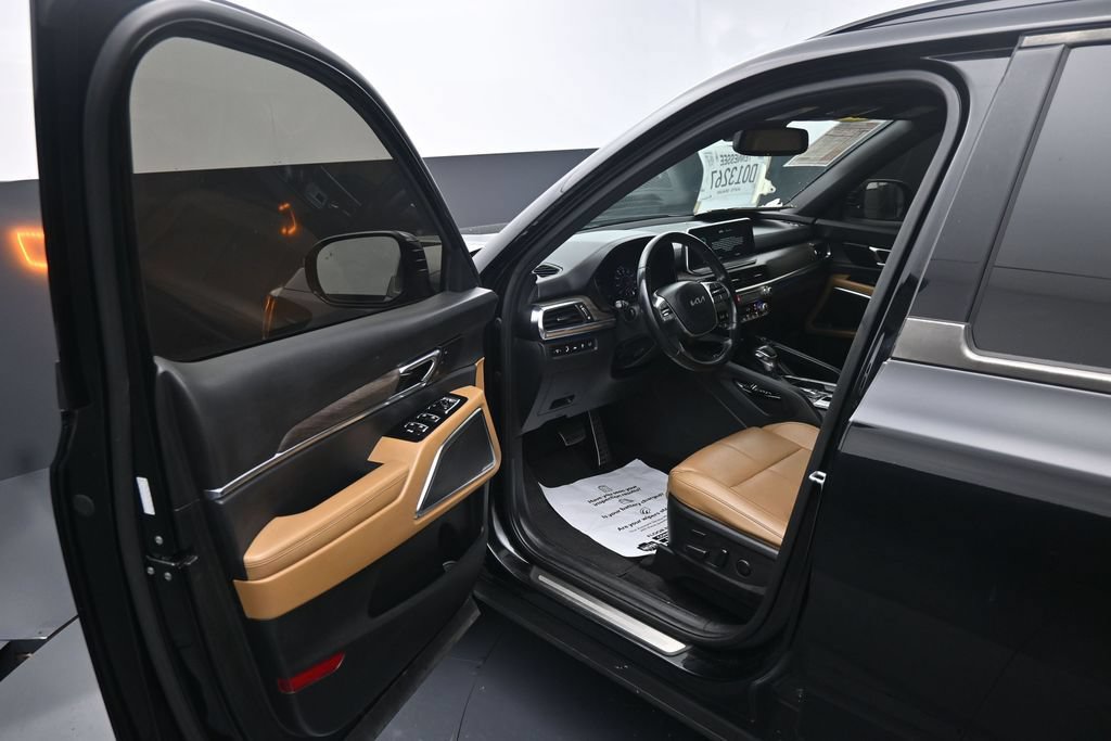 Used 2022 Kia Telluride SX w/ Nightfall Edition Package AWD/4WD image 17