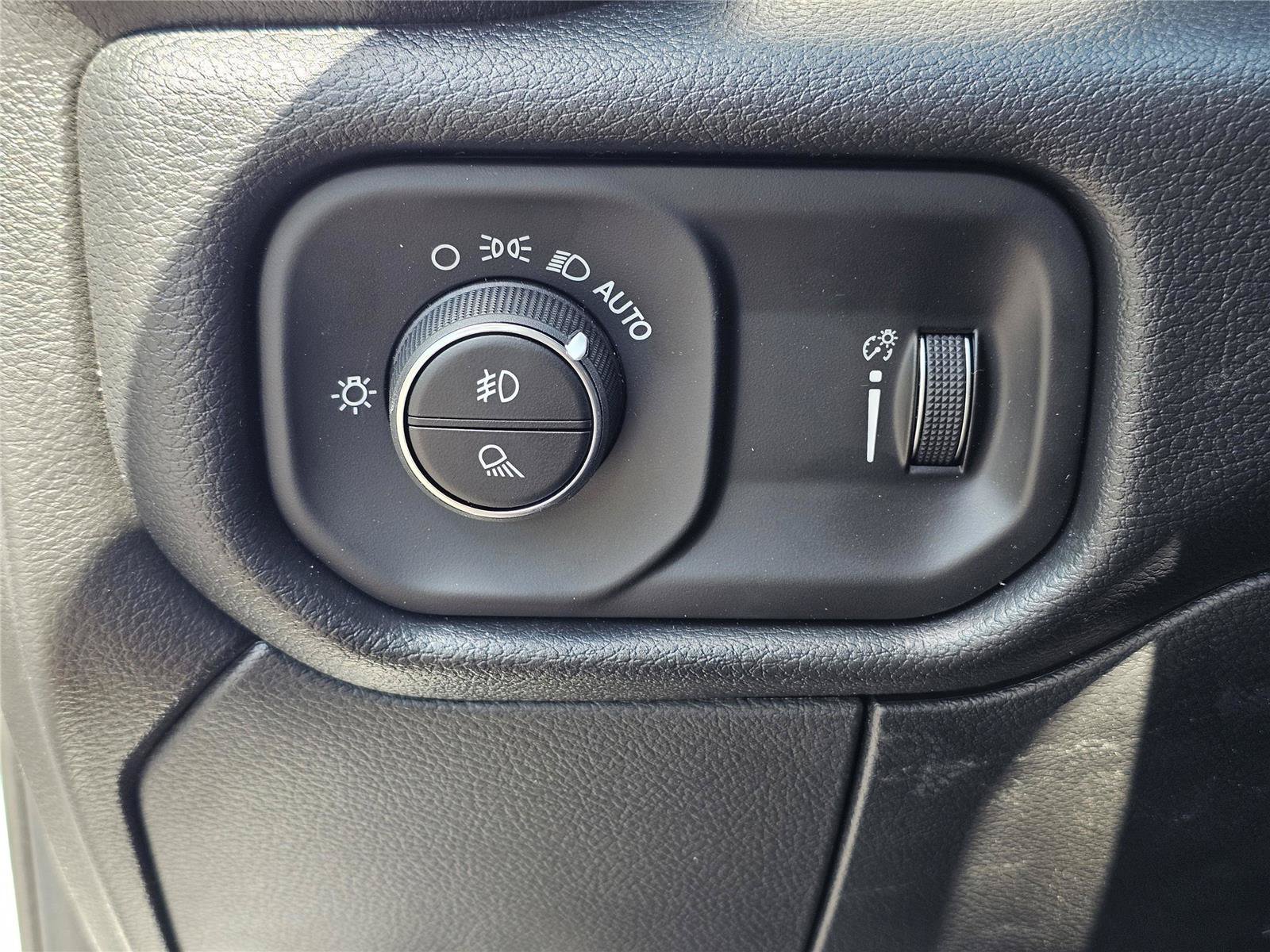 New 2026 RAM 2500 Tradesman AWD/4WD image 17