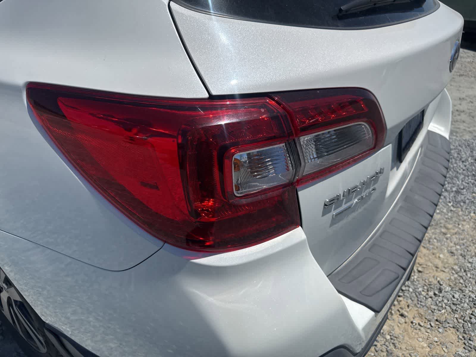 Used 2018 Subaru Outback 2.5i Limited AWD/4WD image 10