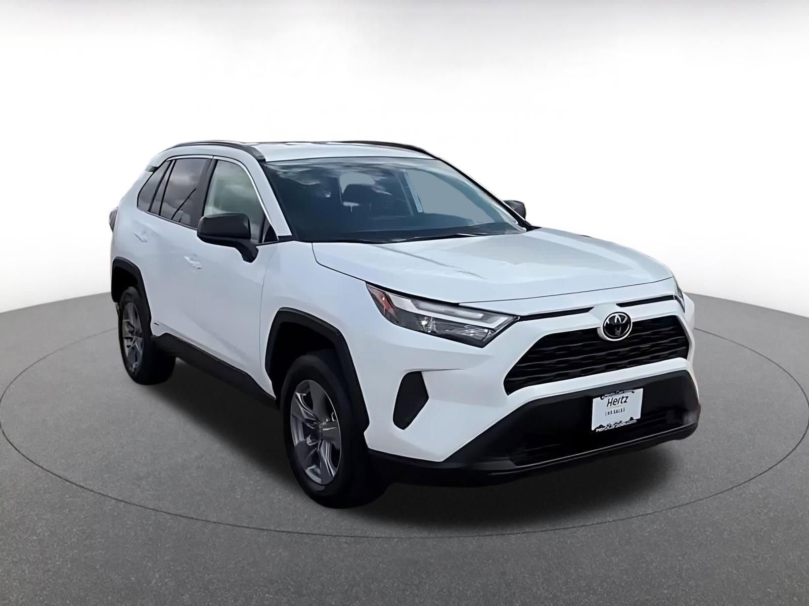 Used 2025 Toyota RAV4 LE image 3