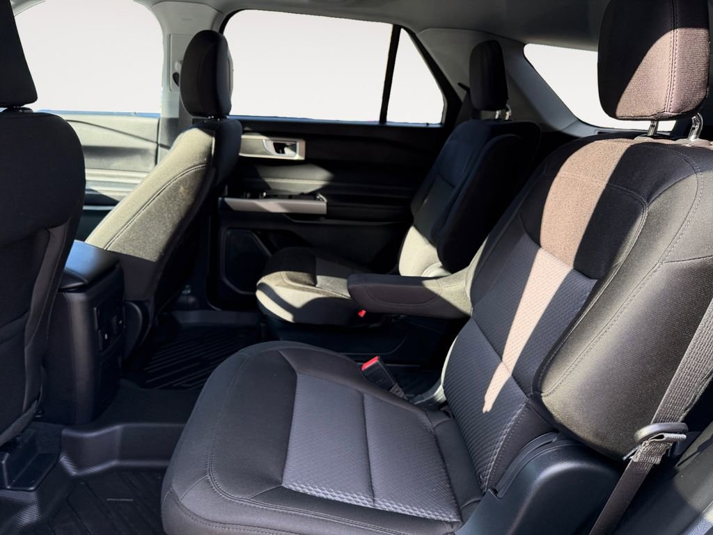 Used 2024 Ford Explorer XLT image 21