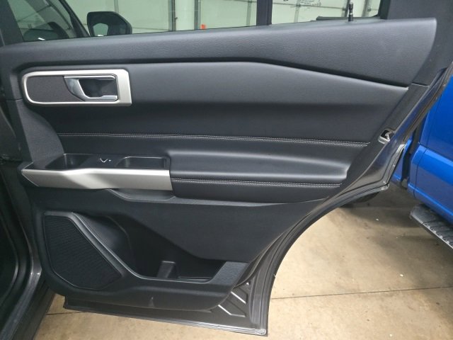 Used 2023 Ford Explorer XLT w/ Equipment Group 202A image 8