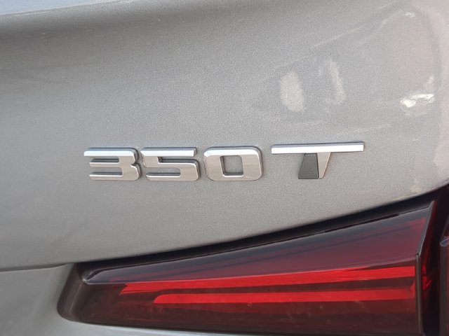 Used 2024 Cadillac XT4 Luxury w/ Cold Weather Package FWD image 14