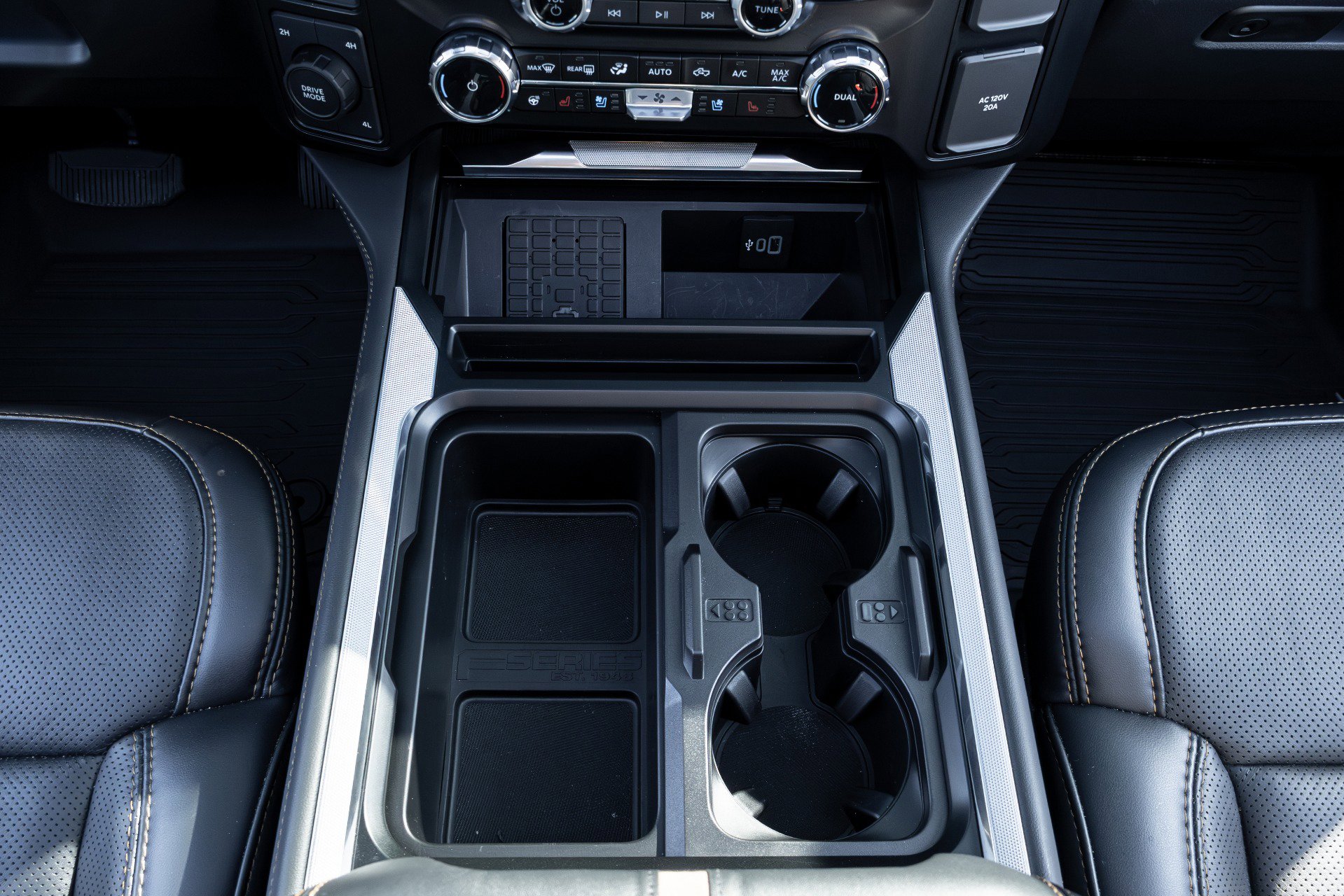 Used 2024 Ford F450 Platinum AWD/4WD image 35