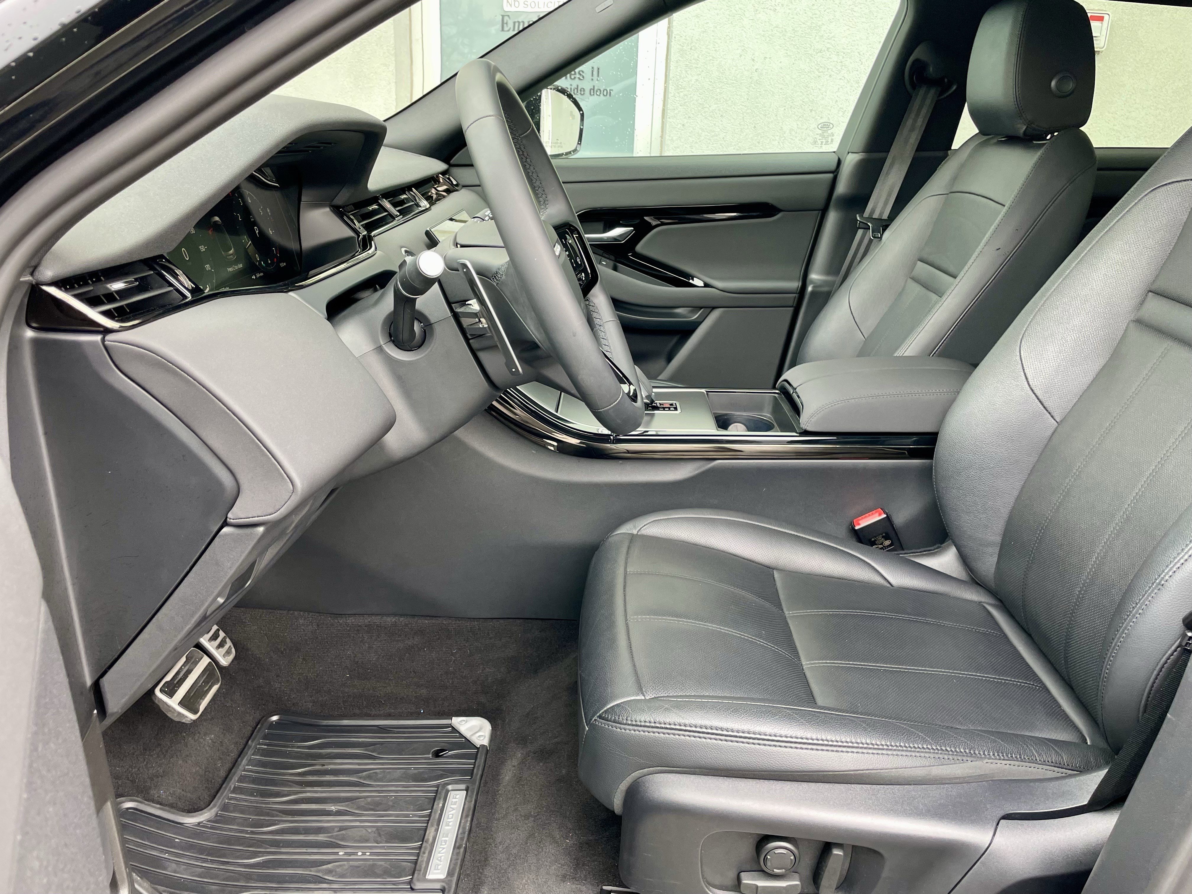 Certified 2024 Land Rover Range Rover Evoque Dynamic SE image 14