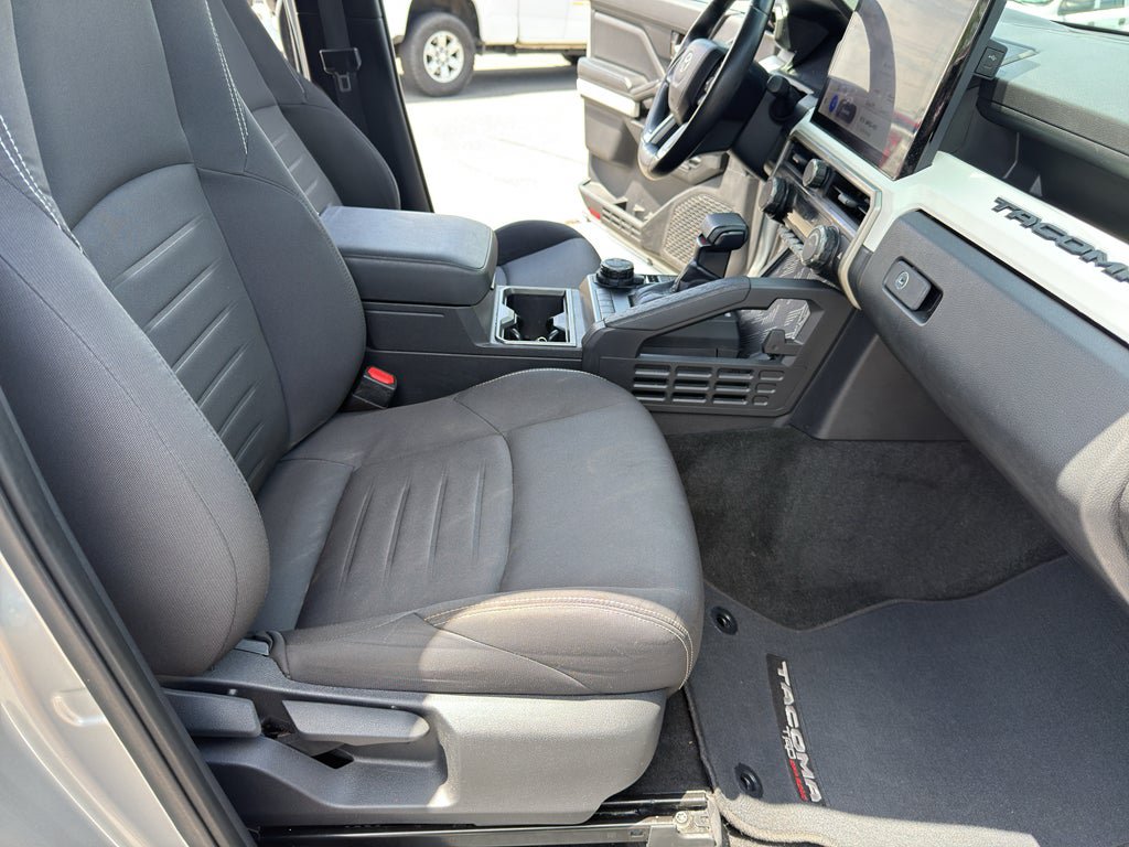Used 2024 Toyota Tacoma TRD Off-Road AWD/4WD image 27