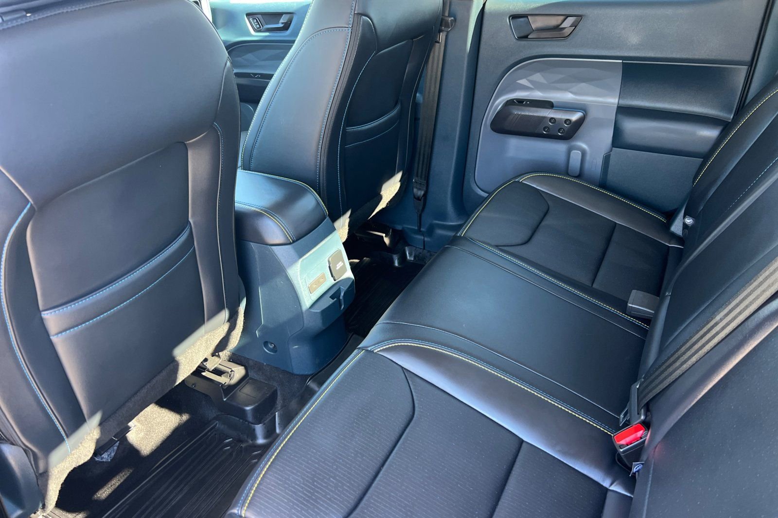 Used 2025 Ford Maverick Lobo image 12