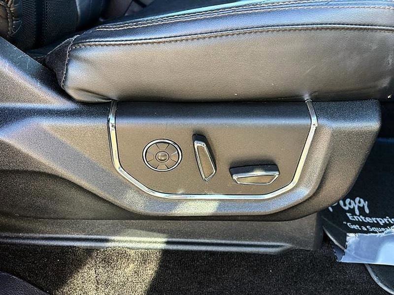 Used 2018 Ford Expedition Max Platinum image 39