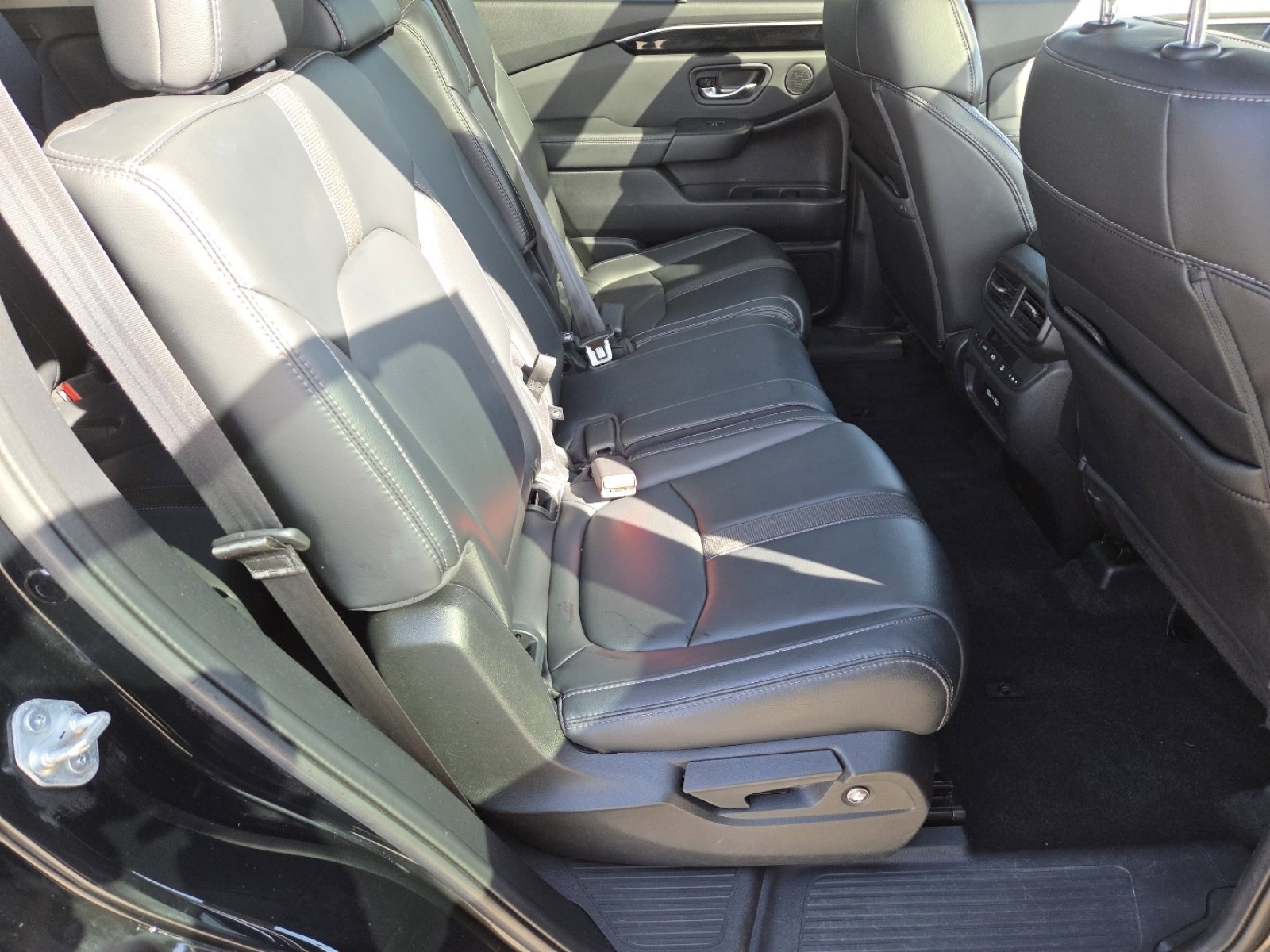 Used 2023 Honda Pilot Touring image 23