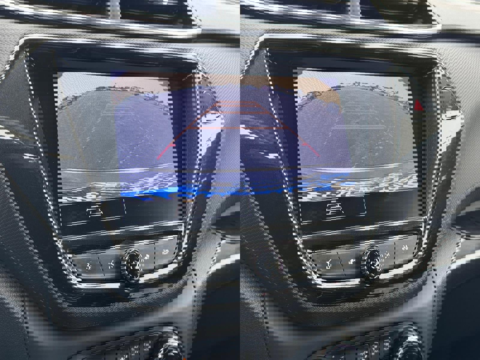 Used 2021 Chevrolet TrailBlazer LT w/ Sun and Liftgate Package image 16