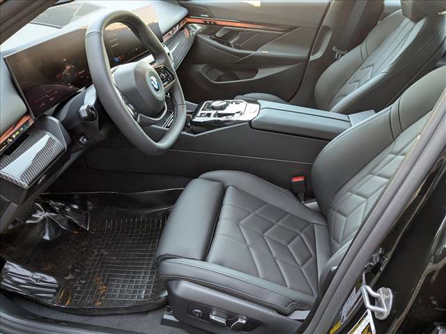 Used 2026 BMW i5 eDrive40 w/ Convenience Package image 4