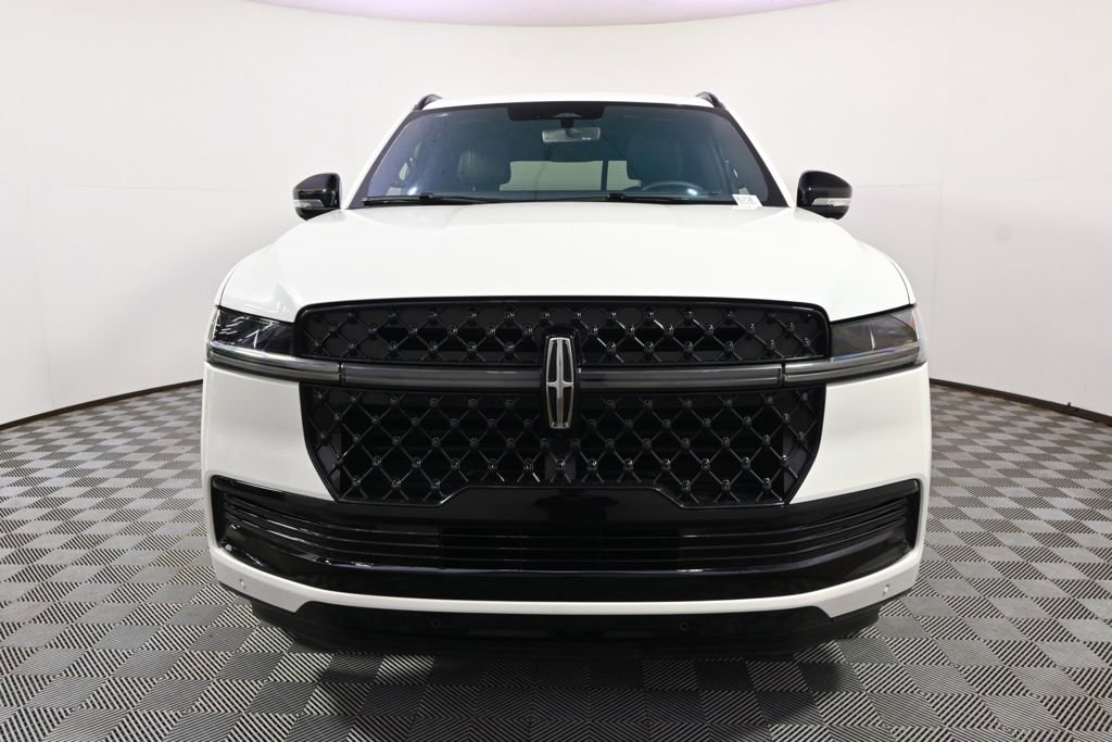 New 2025 Lincoln Navigator Reserve w/ Jet Appearance Package image 10