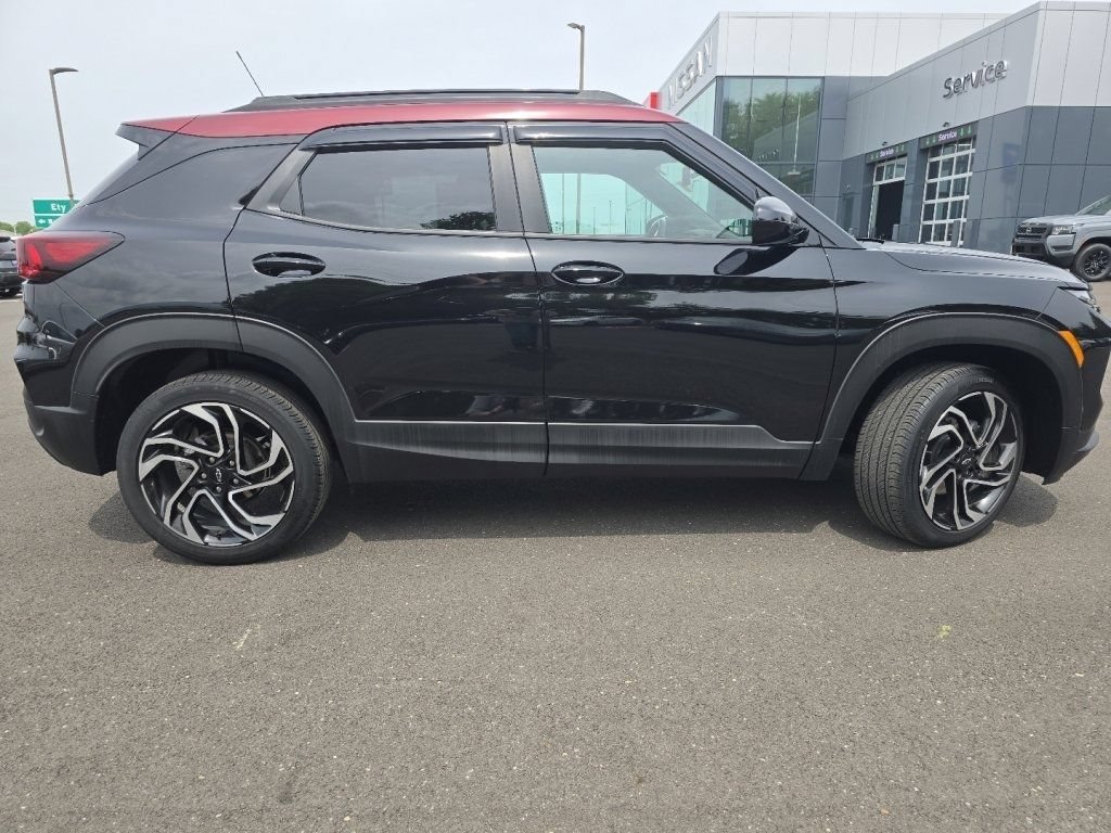 Used 2025 Chevrolet TrailBlazer RS w/ Convenience Package AWD/4WD image 18