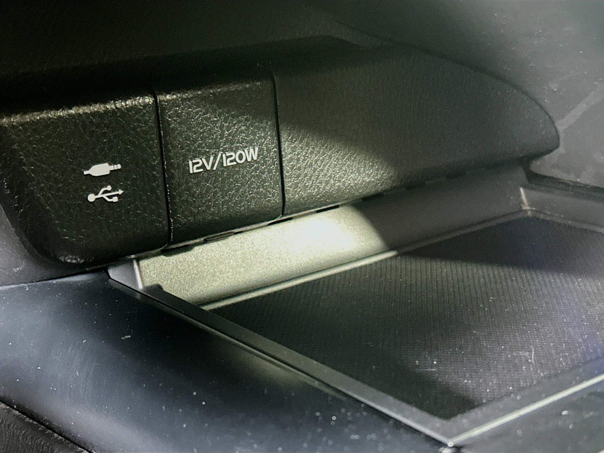 Used 2018 Toyota Camry LE image 25