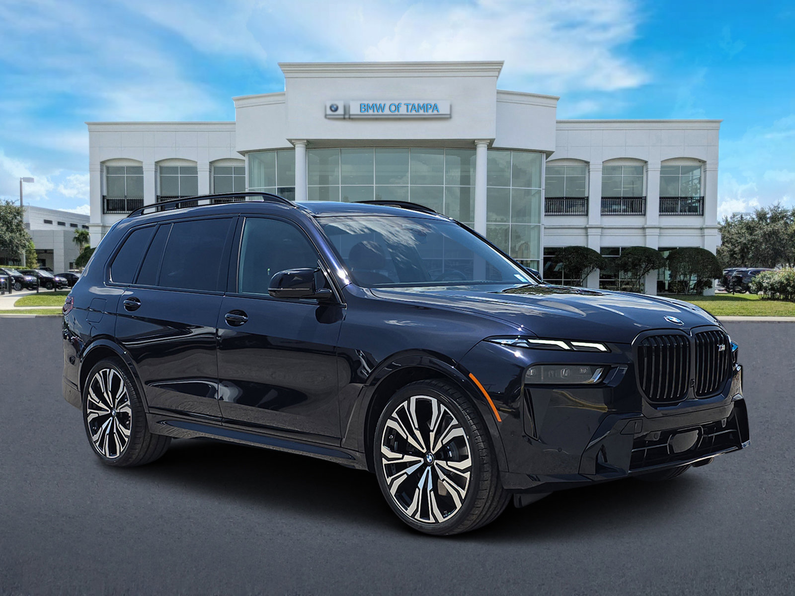 New 2026 BMW X7 M60i image 1
