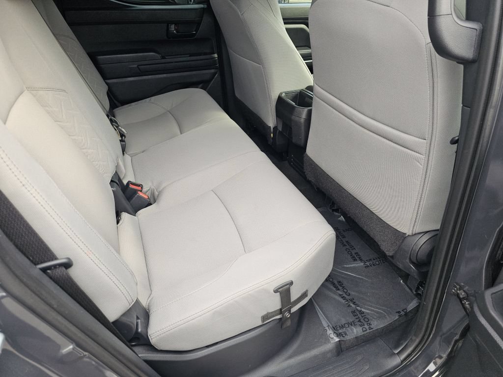Used 2025 Toyota Tacoma SR5 AWD/4WD image 5