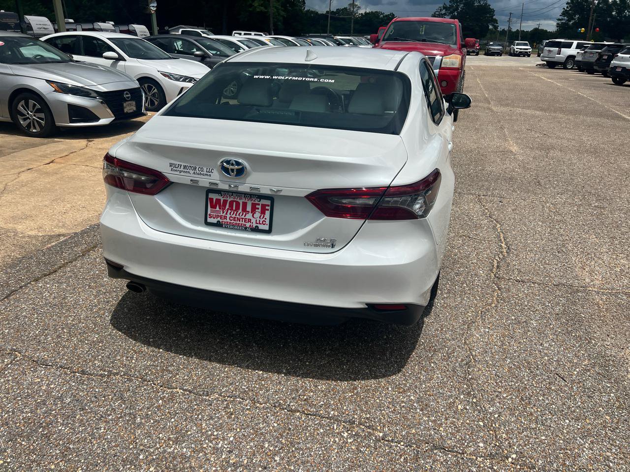 Used 2022 Toyota Camry XLE w/ Cold Weather Package FWD image 9
