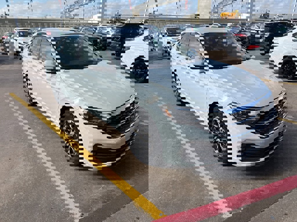 Used 2024 Volkswagen Jetta S image 2