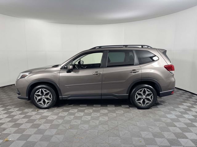 Used 2023 Subaru Forester Premium AWD/4WD image 11