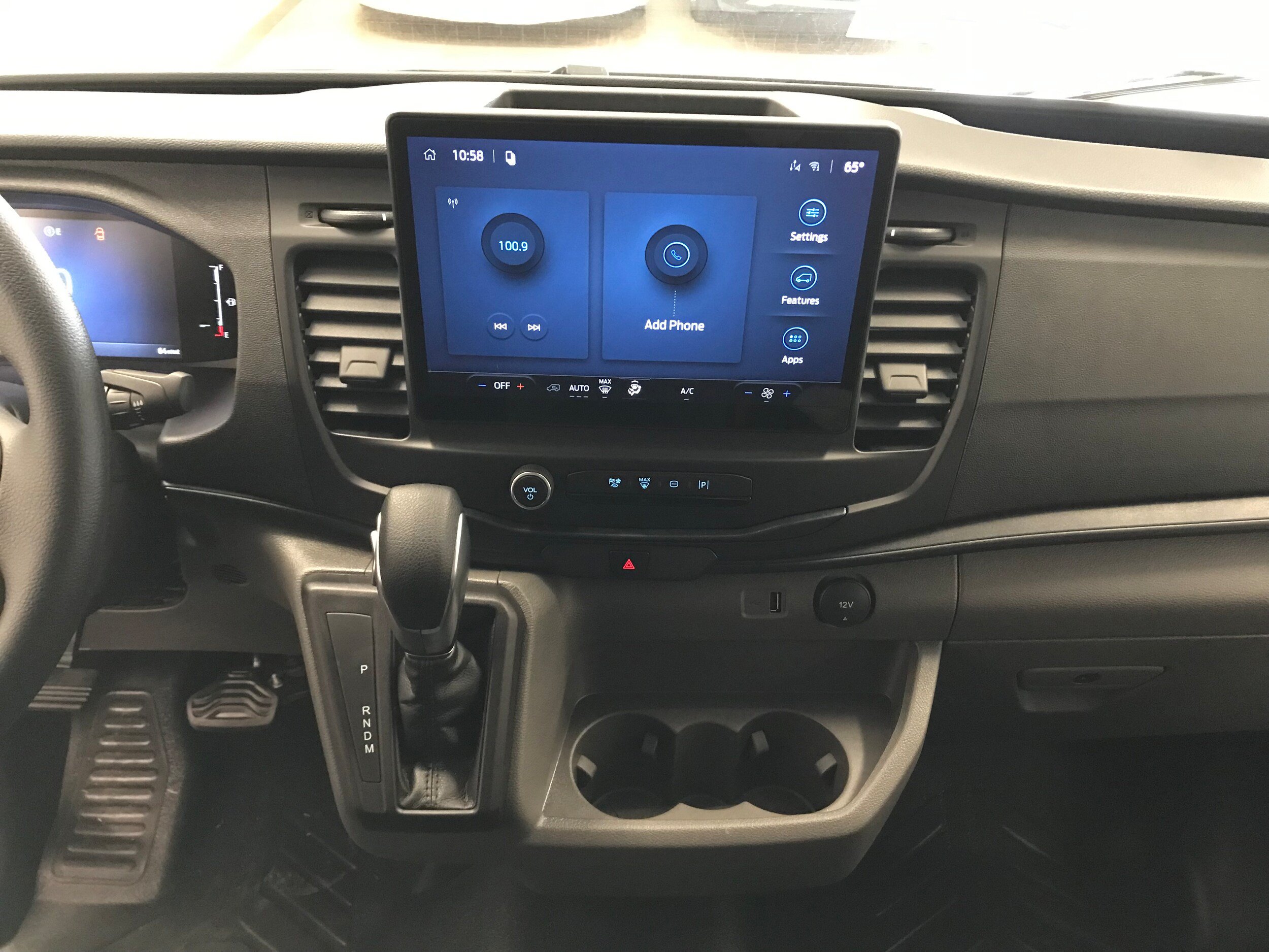 New 2027 Ford Transit 250 Low Roof RWD image 17