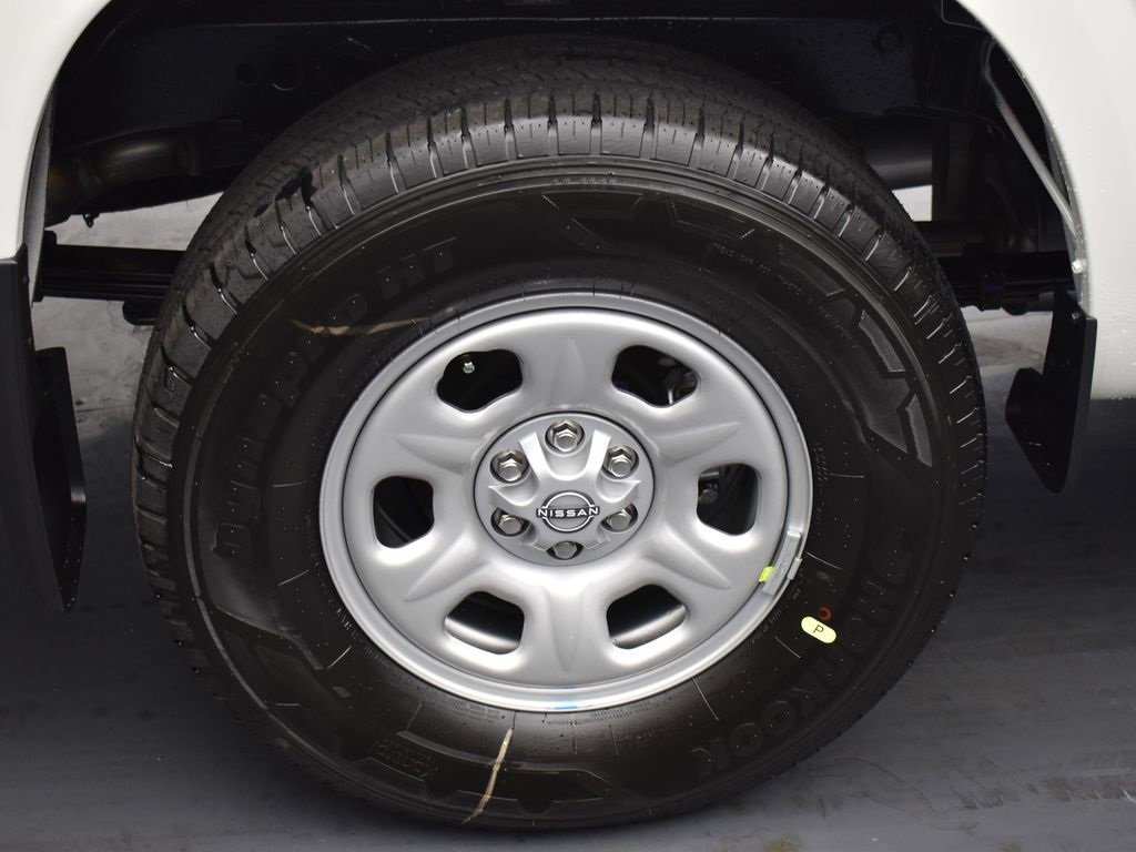 New 2025 Nissan Frontier S image 5