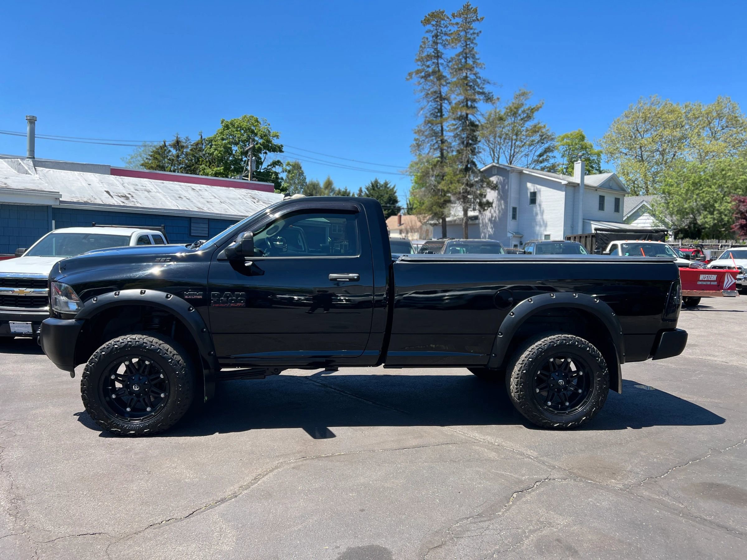 Used 2015 RAM 3500 Tradesman w/ Chrome Appearance Group AWD/4WD image 3