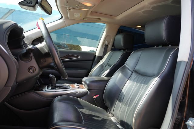 Used 2018 INFINITI QX60 FWD w/ Deluxe Technology Package image 7