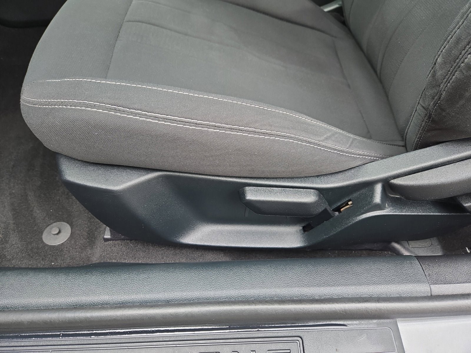 Used 2023 Ford Mustang Coupe RWD image 11