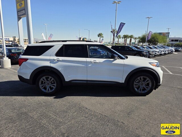 Certified 2023 Ford Explorer XLT w/ Equipment Group 202A RWD image 8