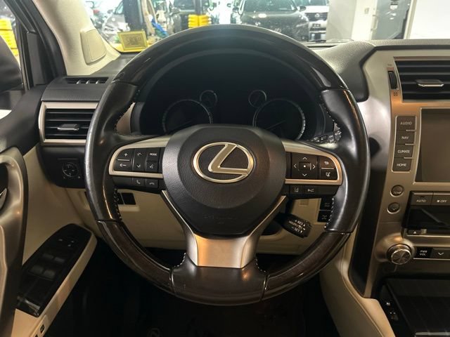 Used 2020 Lexus GX 460 Premium w/ Premium Package AWD/4WD image 16