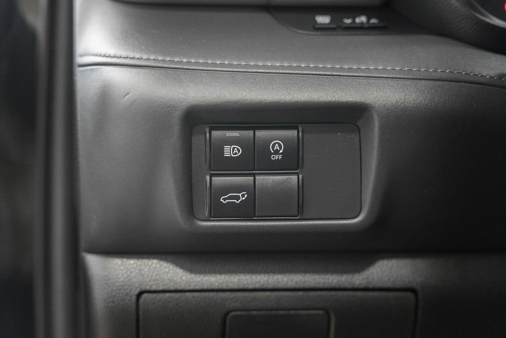 Used 2023 Toyota Highlander XLE image 40