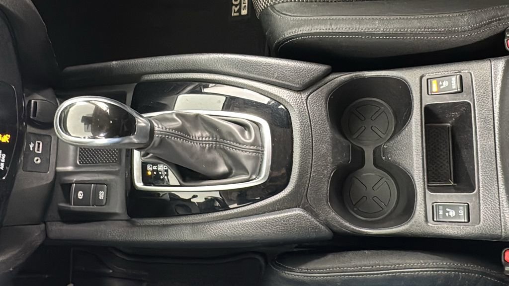 Used 2021 Nissan Rogue Sport SV w/ Technology Package image 19