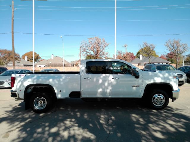 Used 2020 Chevrolet Silverado 3500 LTZ w/ LTZ Texas Edition image 5