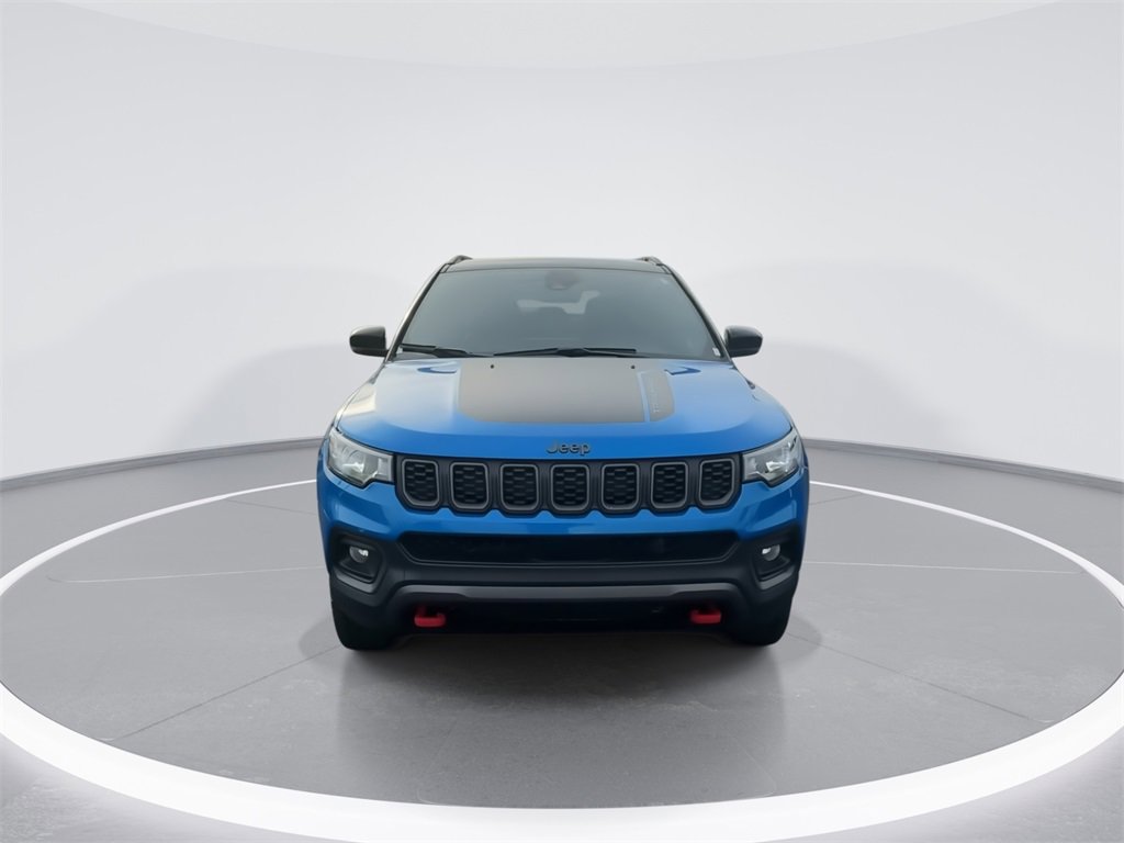 Used 2024 Jeep Compass Trailhawk image 3