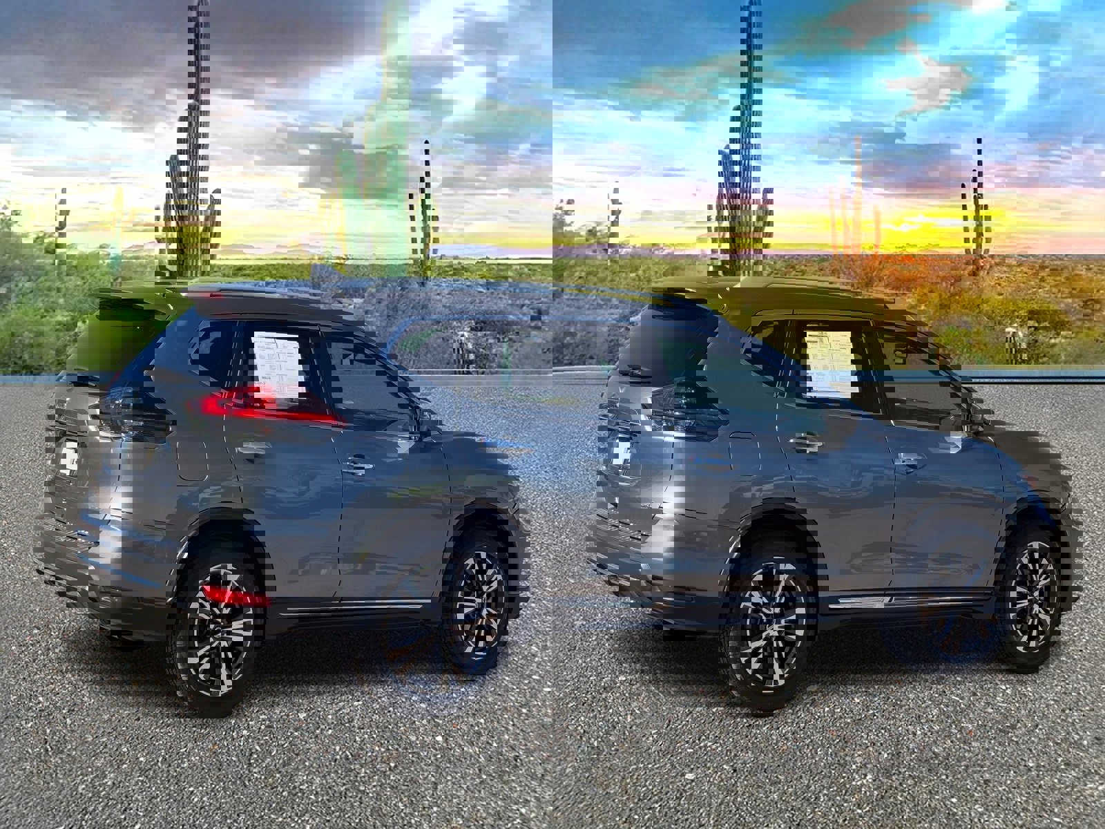 Used 2018 Nissan Rogue SL image 4