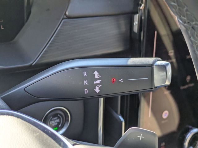 Used 2025 GMC Acadia Elevation image 25