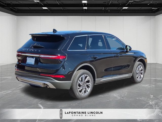 Used 2024 Lincoln Corsair AWD image 5