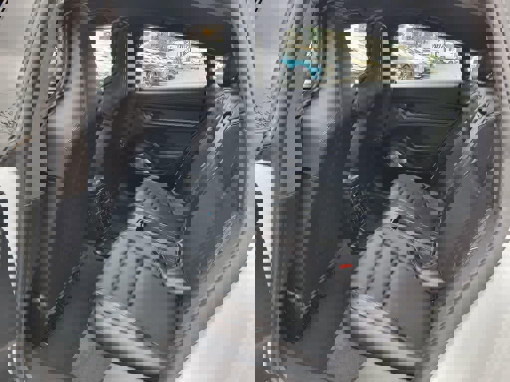 Used 2021 Porsche Taycan Turbo image 13